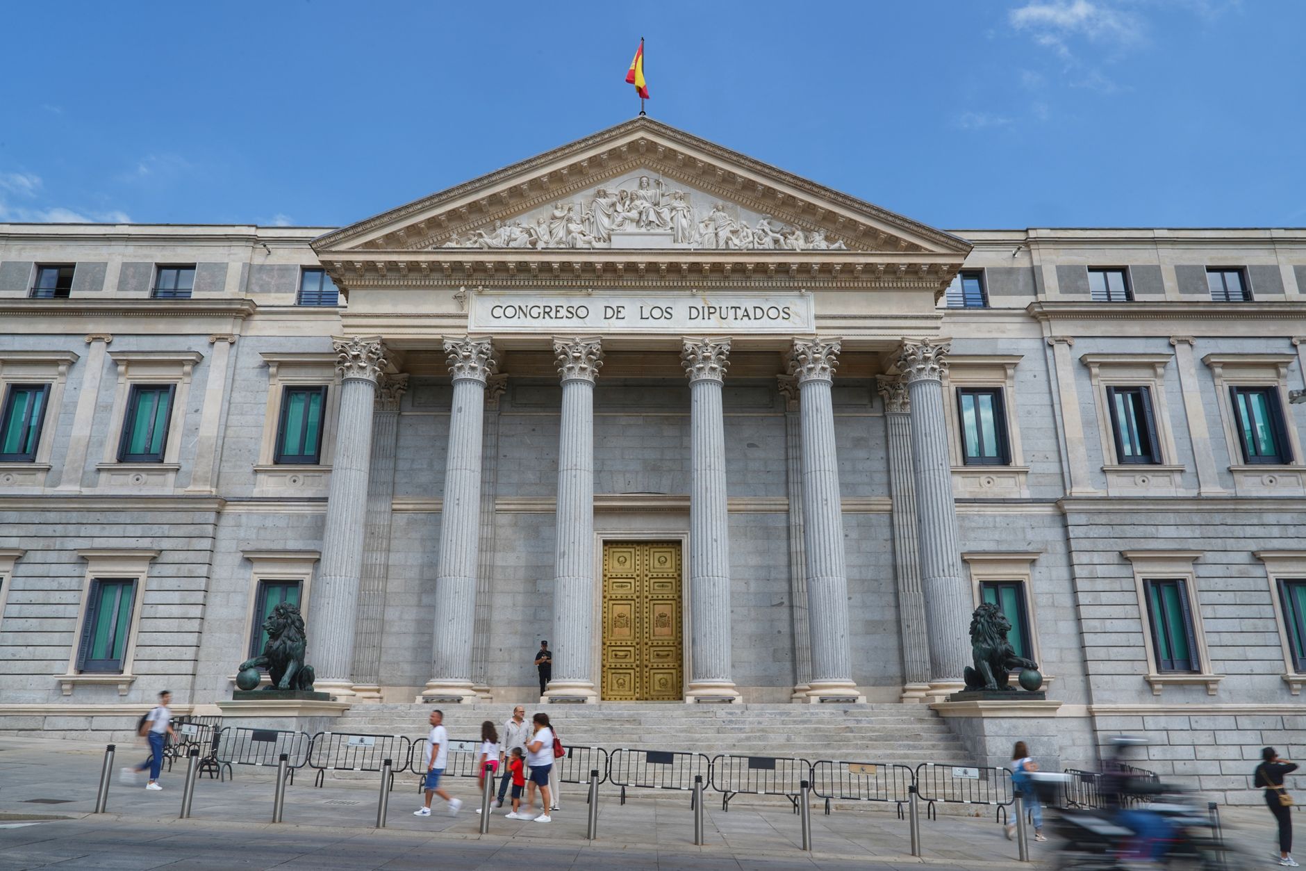 Presupuestos Generales del Estado — Ley 47/2003 oposición Auxiliar Administrativo